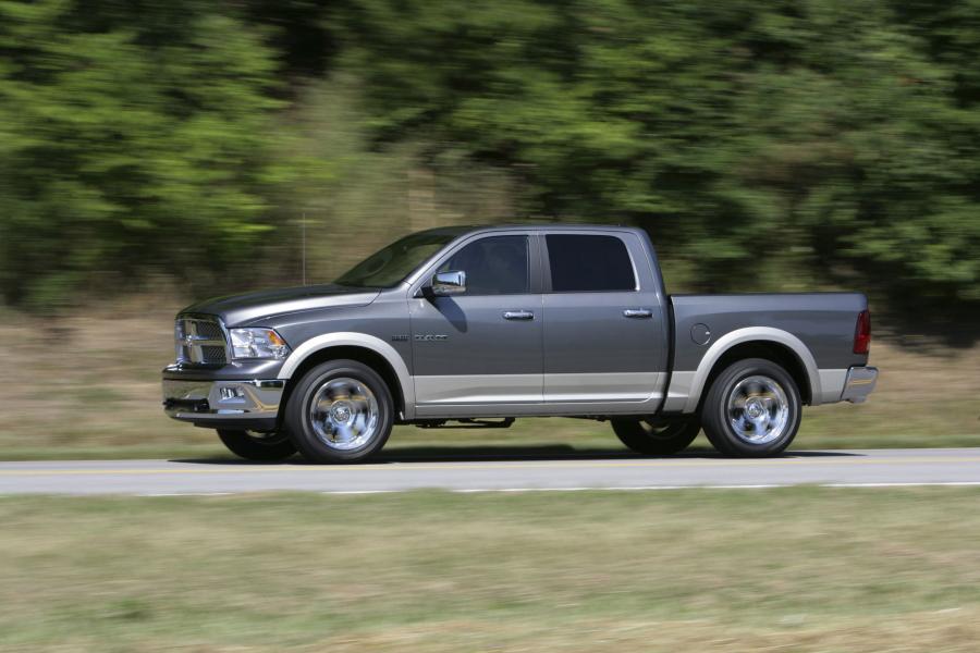 Dodge Ram Laramie 2009 года  (фото 5 из 12)